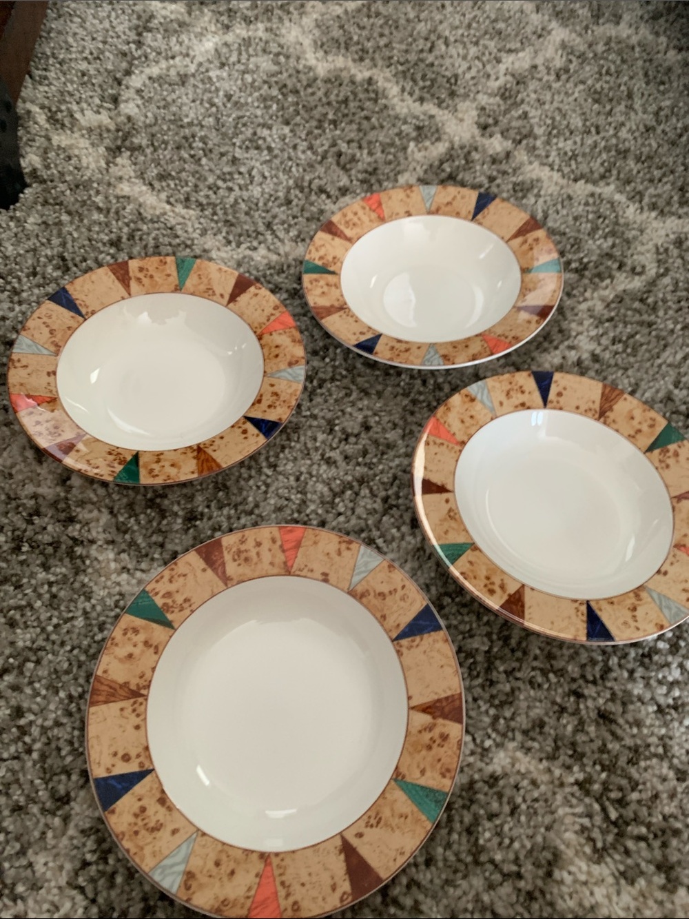 4-Piece Ceramic Soup Bowl Set with Multicolor Geometric Border